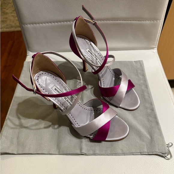 Manolo Blahnik Shoes - Manolo Blahnik Anna 105 Satin Sandal
Size: 37